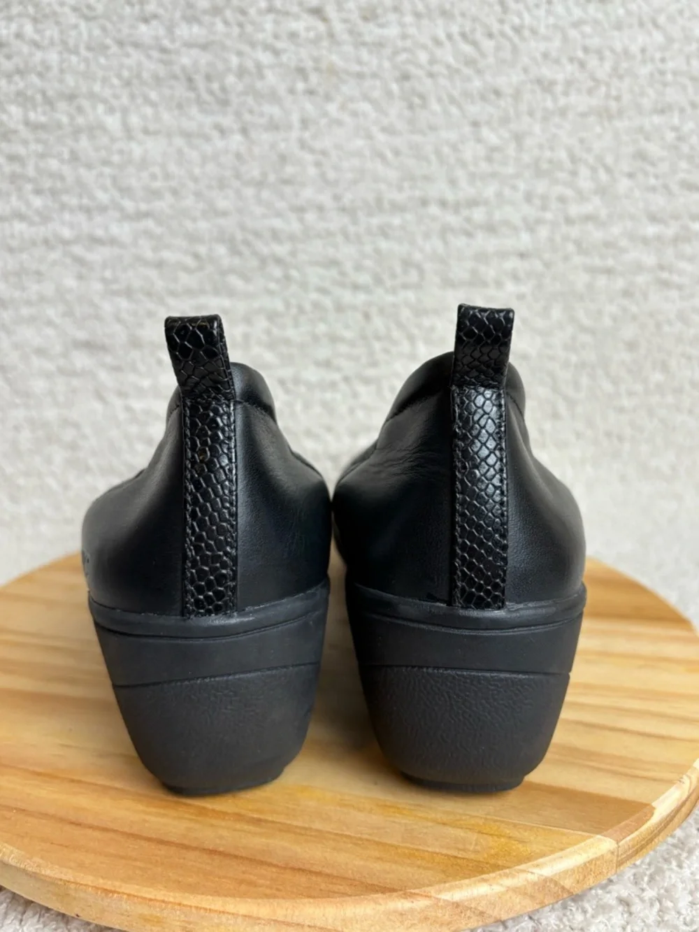 Vionic shoes womens
